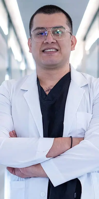 A1 Smile Design Cancun, Dr. Victor Yoval